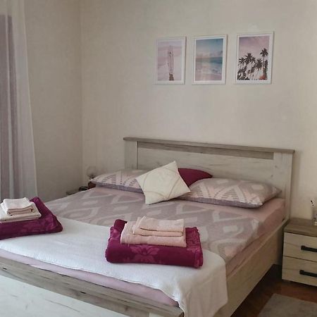 Apartmani Sofia Njivice Exterior foto
