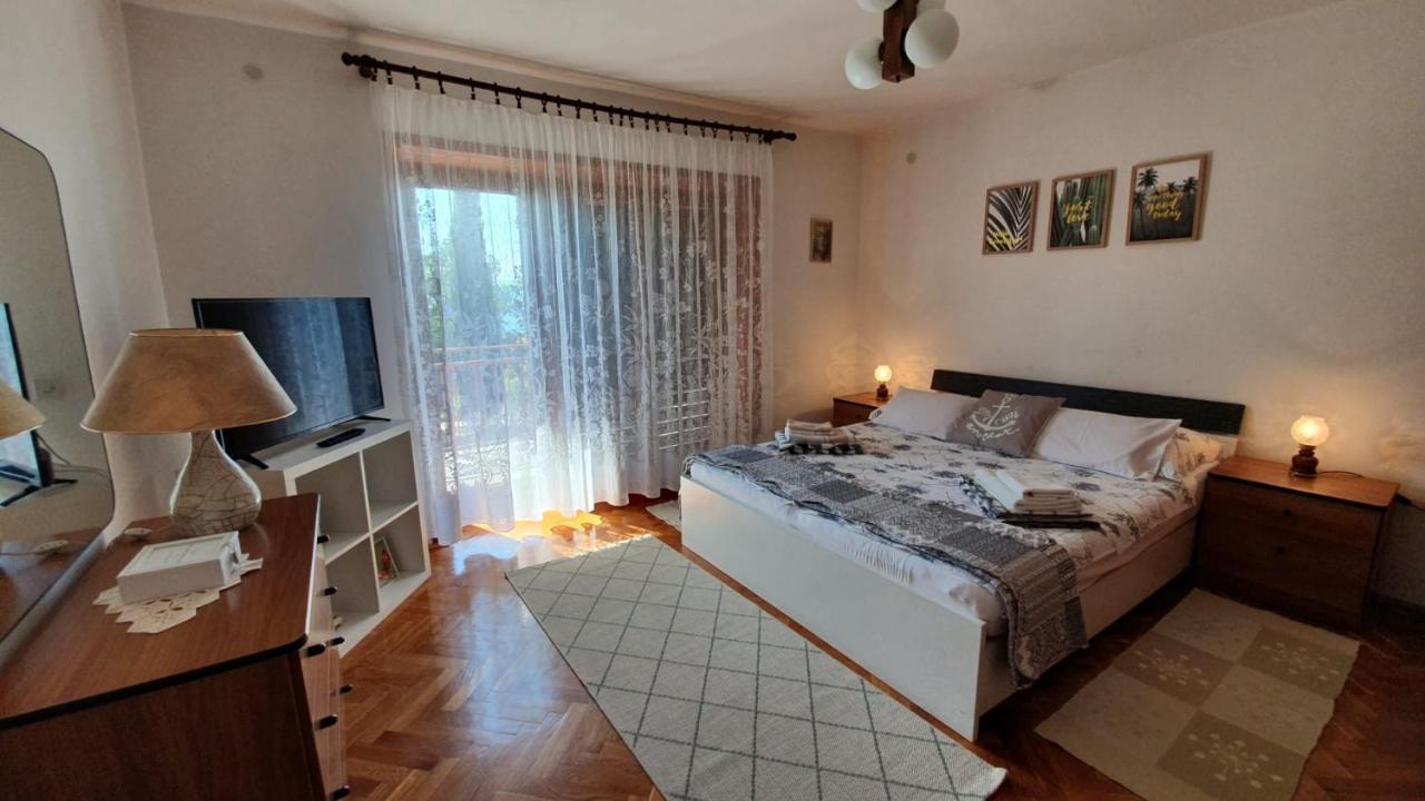 Apartmani Sofia Njivice Exterior foto